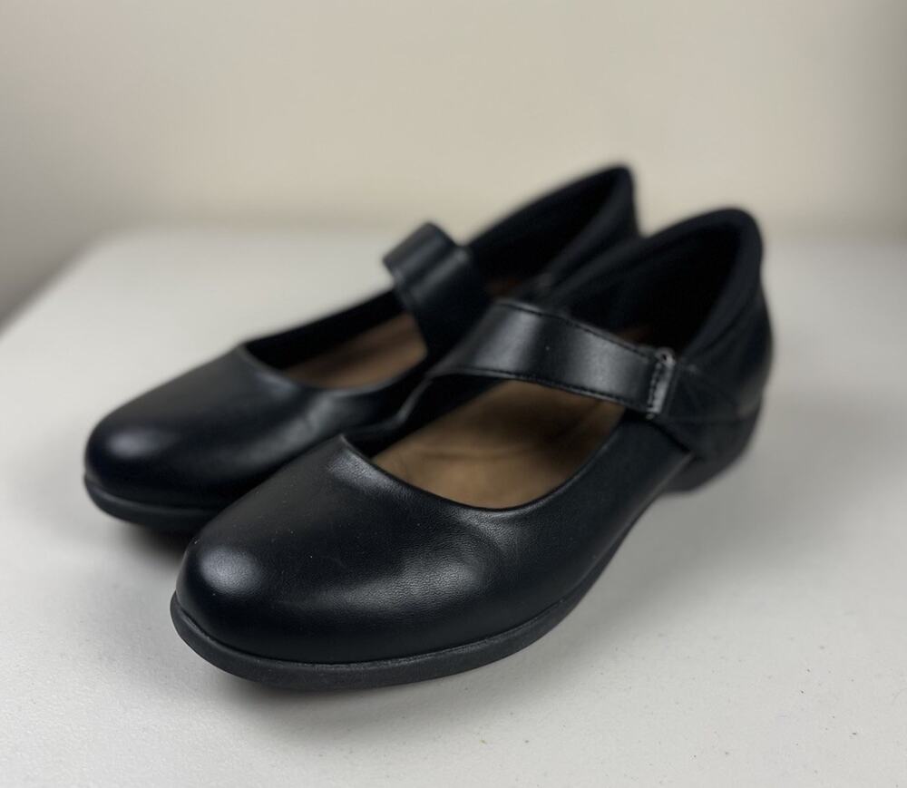 Black Leather Mary Jane Flats Low Block Heel Women’s Size 8